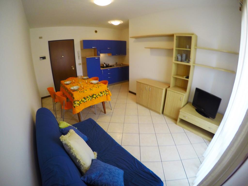 קאורלה Residence Pineta - Agenzia Cocal חדר תמונה